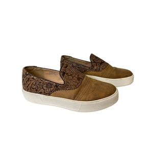 Volatile Women's Tooled SlipOn Sneakers Tan Brown Comfort Fashion Shoes Size 6.5